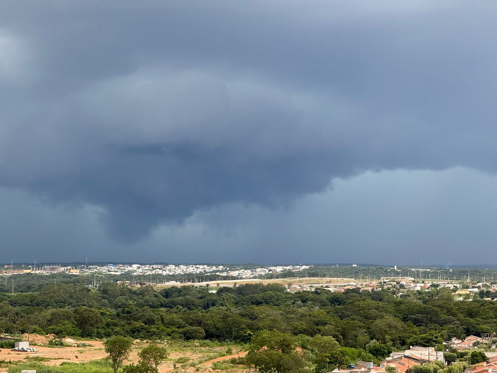 C&iuml;&iquest;&frac12;u Cuiab&iuml;&iquest;&frac12; tempo chuva nuvens 