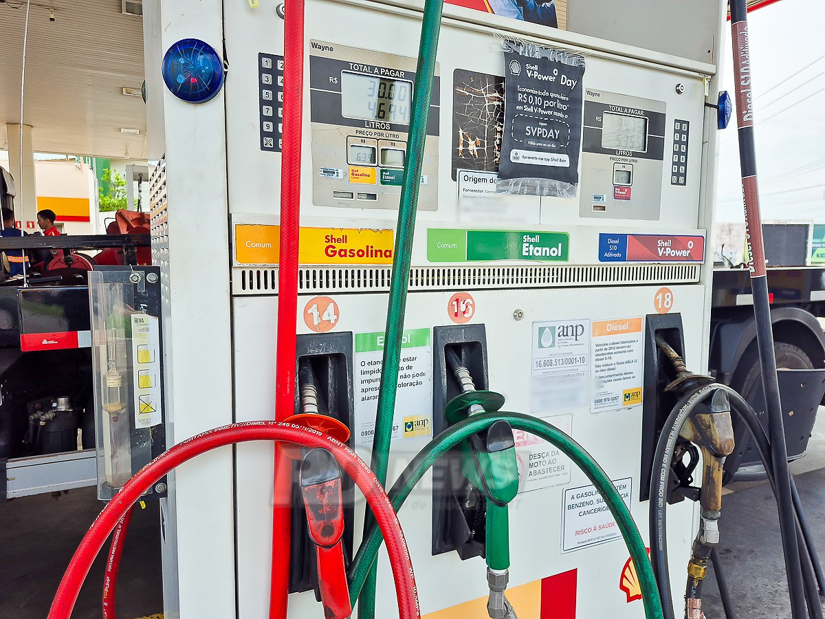 Bomba de combustível 01 posto Etanol - gasolina