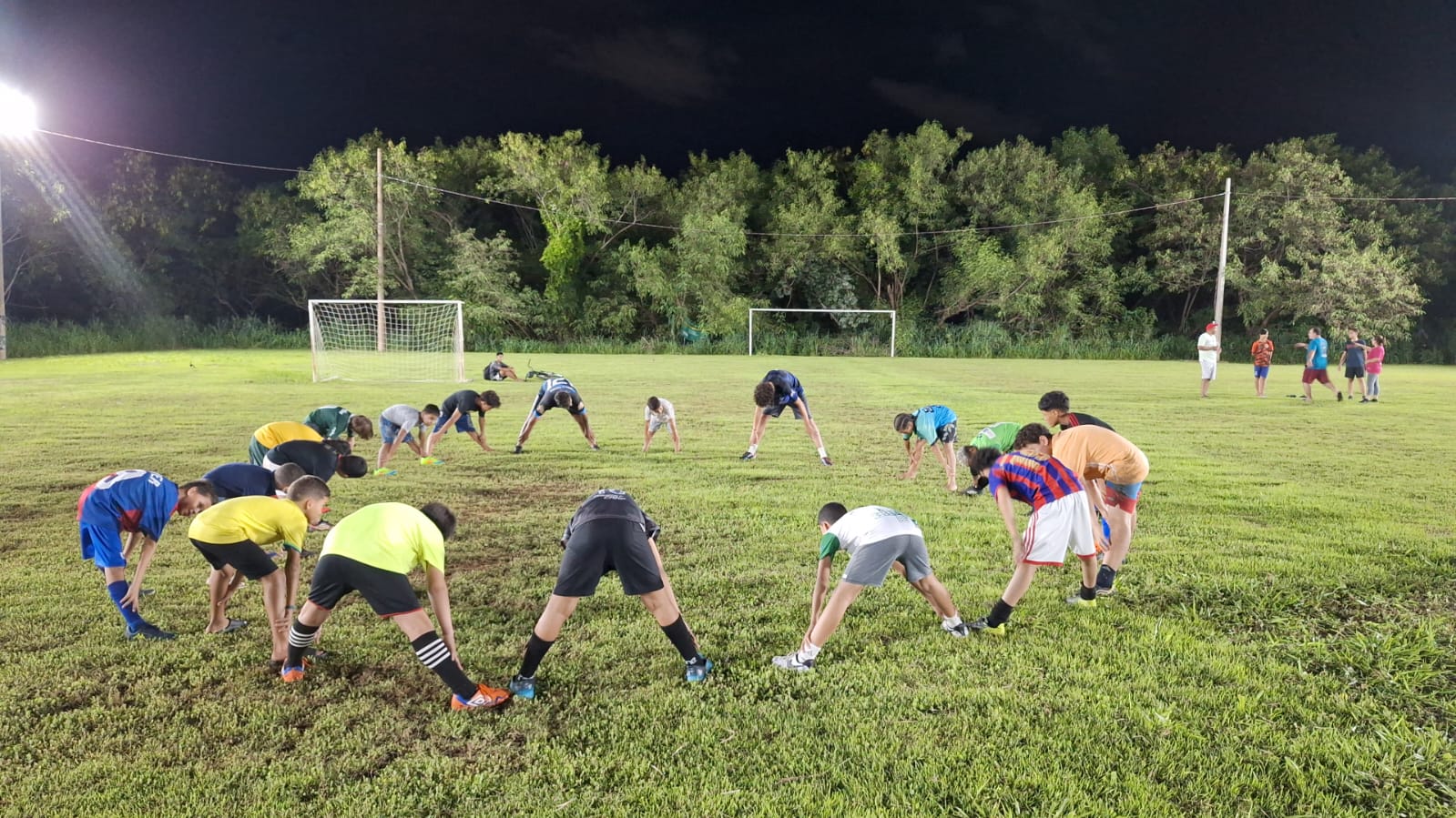 Projeto Joga Bem Cuiab� futebol gratuito