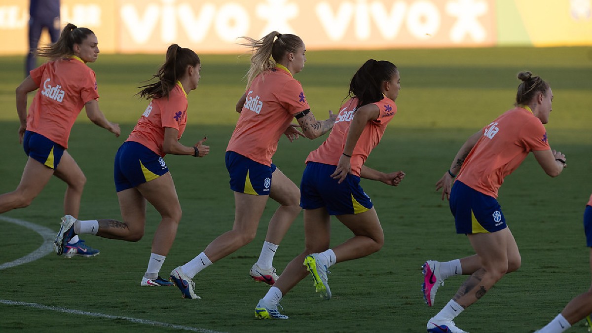 Treino da Seleção Feminina - CT Manoel Dresch