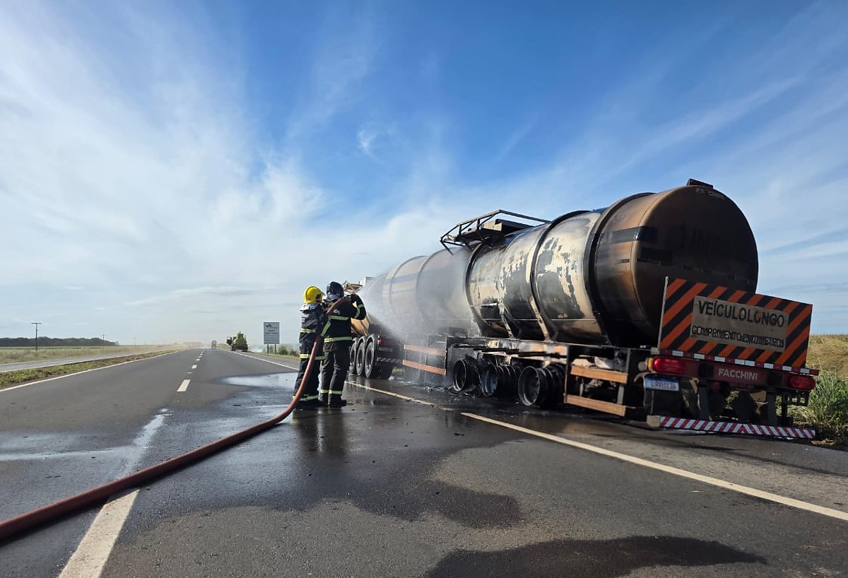incêndio em carreta tanque de etanol Nova Mutum