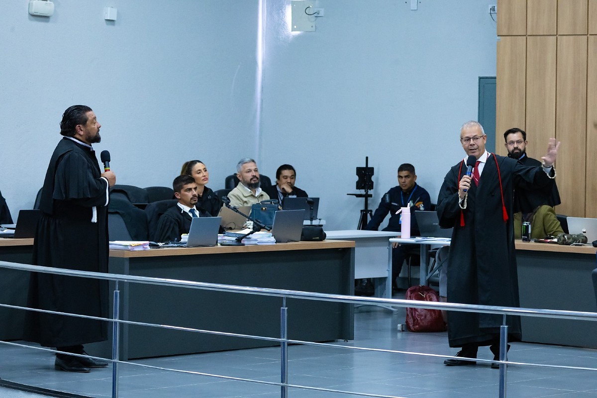 Renan Canto, Cl&aacute;udio Dalledone, Vin&iacute;cius Gahyva Martins, Tribunal J&uacute;ri