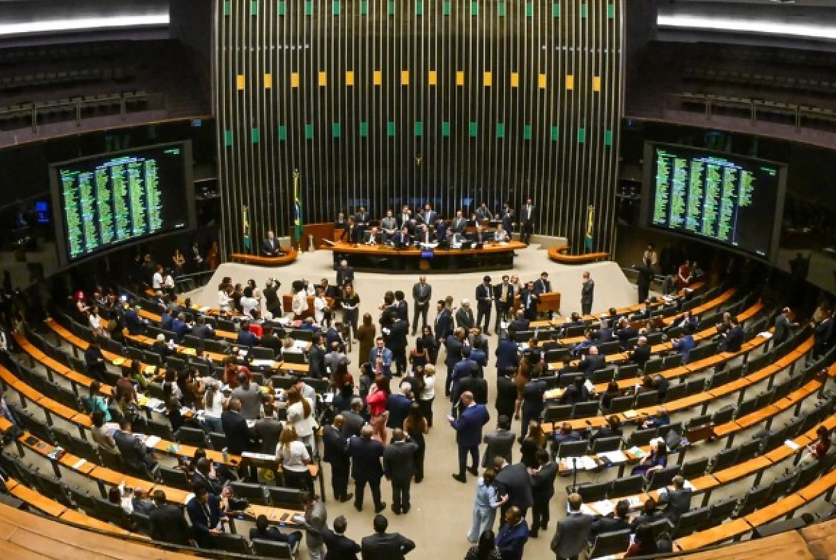PEC do fim da escala 6×1