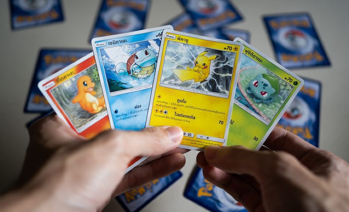 Batalhas de Pokémon figurinhas shopping