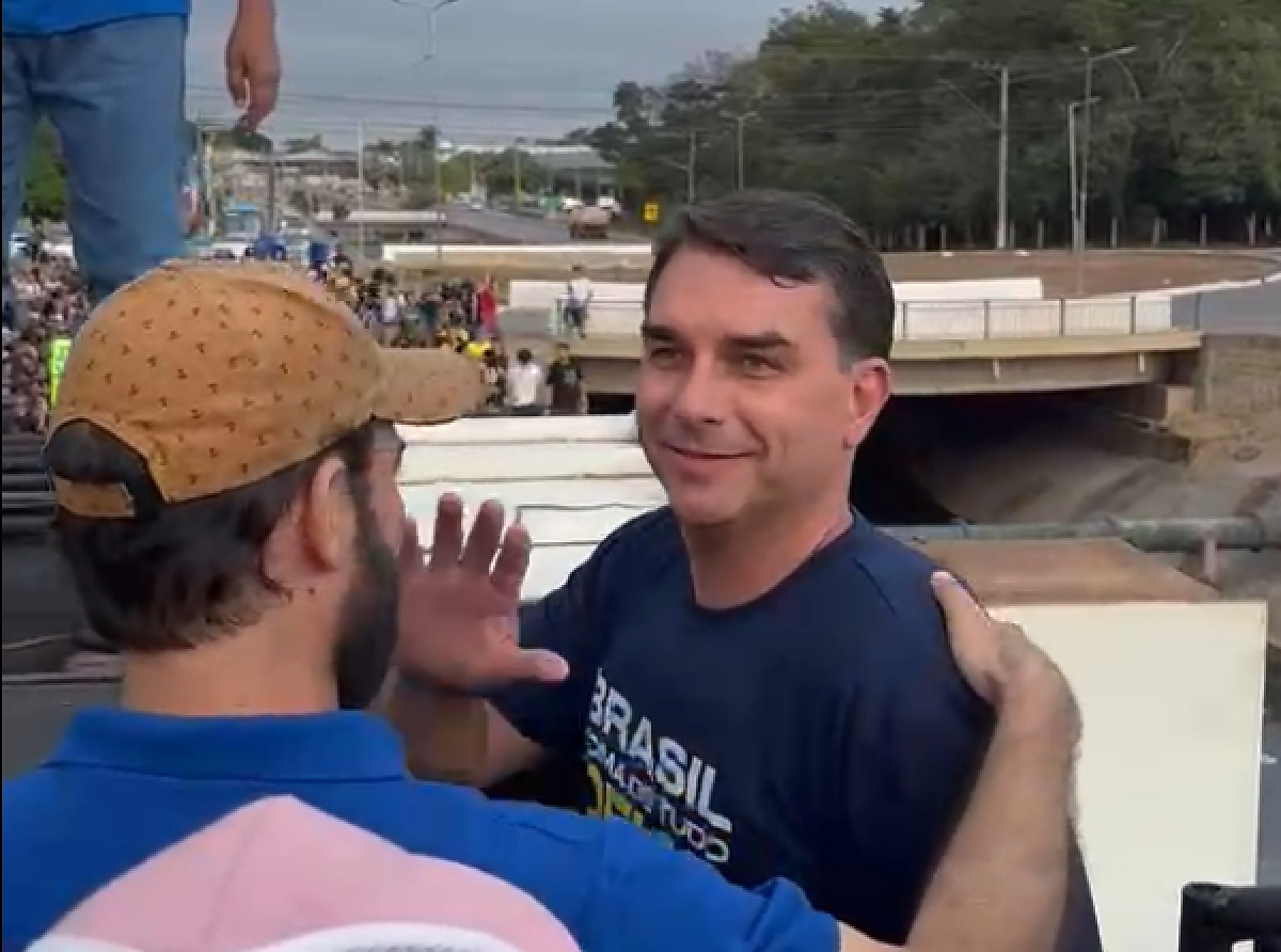Fl&aacute;vio Bolsonaro em Cuiab&aacute;