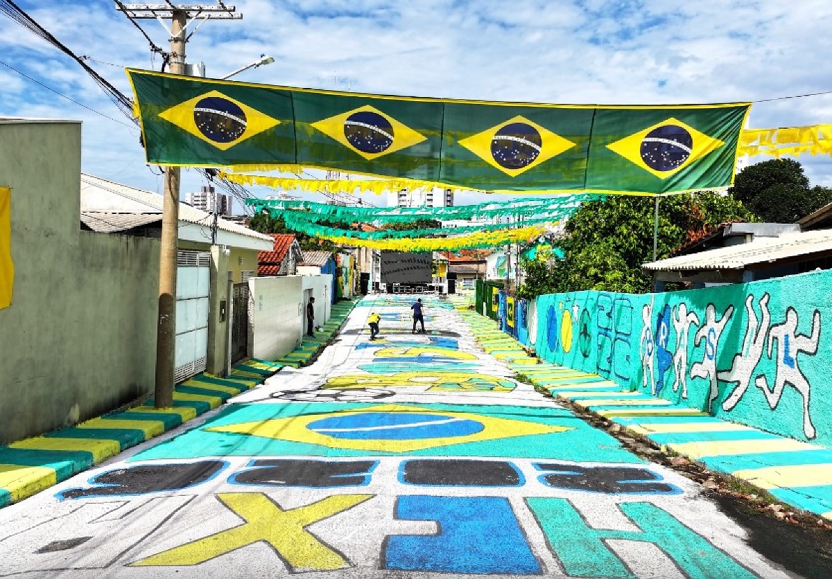 Minha rua é show de bola - campanha prefeitura Copa do Mundo telões