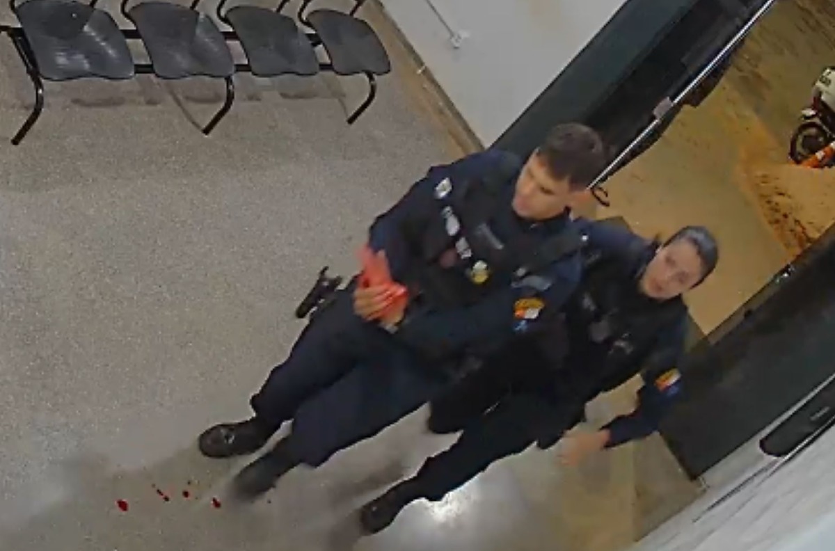 policial com mão decepada por facão