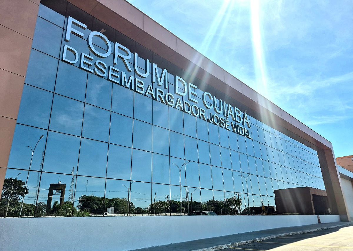 Justiça solta empresária da família Maggi suspeita de deixar filha de 3 anos sozinha
