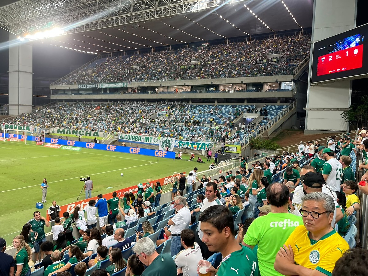 Torcida do Palmeiras na Arena Pantanal