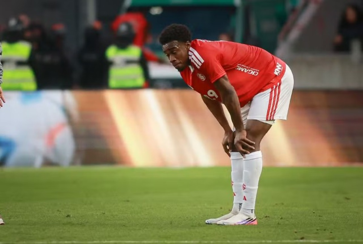 Félix Torres depois da derrota do Inter