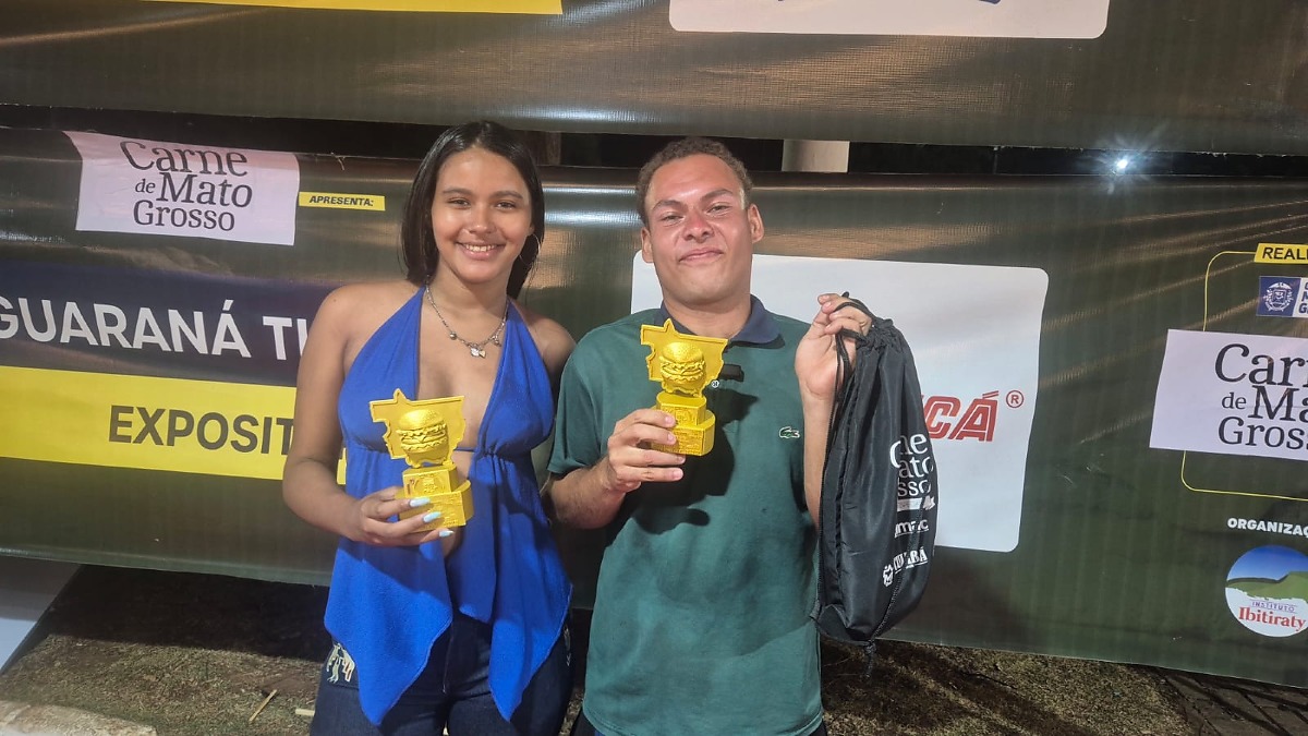 Os irmãos Erick e Laula devoradores de hamburguer