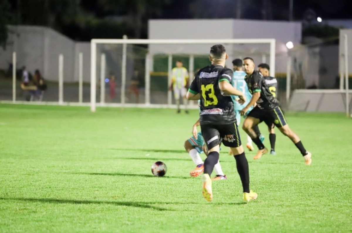 Futebol Amador.