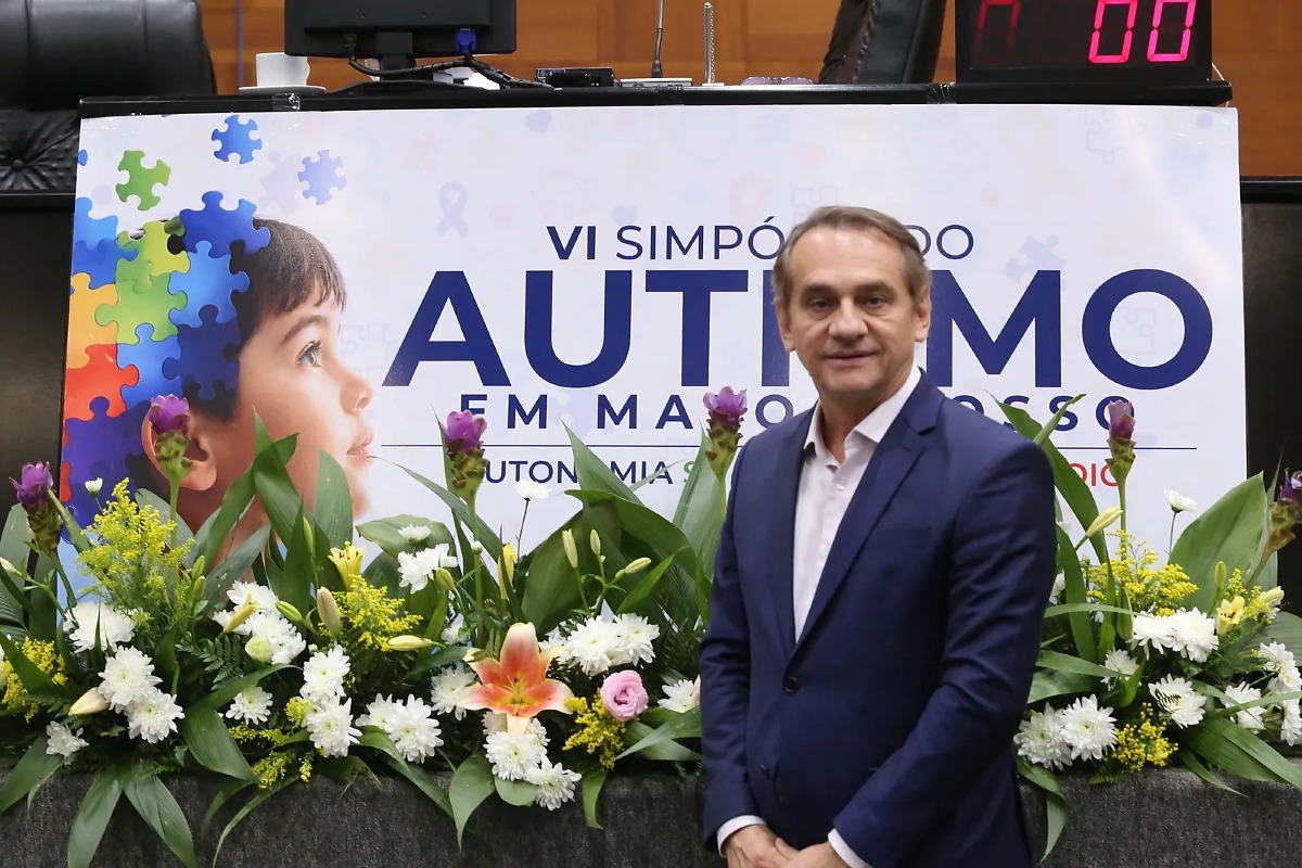 Deputado Wilson Santos ações em prol do autista e familiares