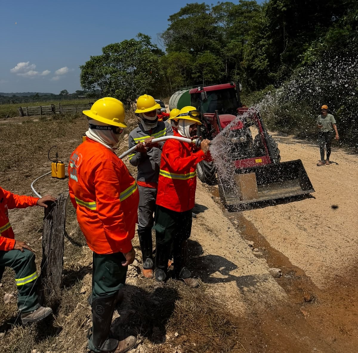 Brigadistas - inc&ecirc;ndios florestais - Reserva do Cristalino