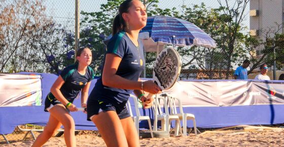 Pietra Tremonte e Ana Julia em ação no Sub 14  