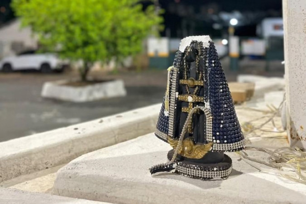 Imagem Nossa Senhora Aparecida quebrada