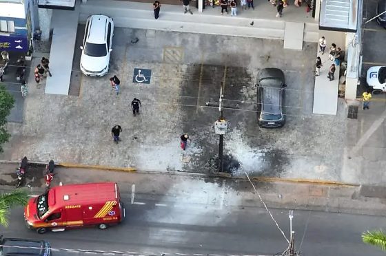 explosão, transformador, Sorriso