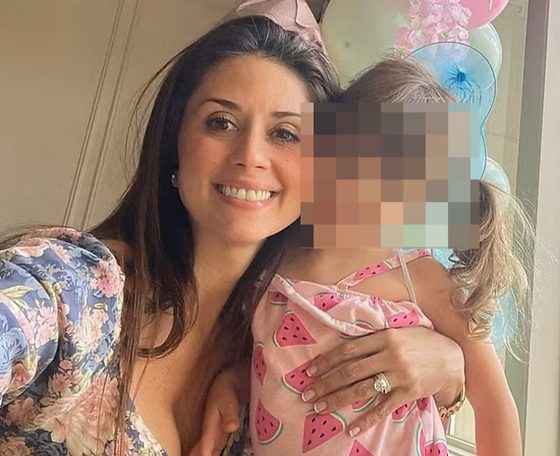 Cibelle Savella e a filha morte nos EUA