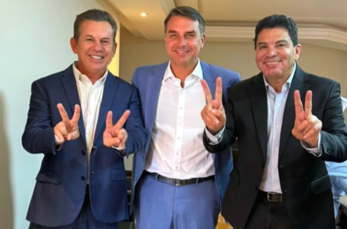 Políticos de Mato Grosso articulam apoio a Flávio Bolsonaro em Brasília