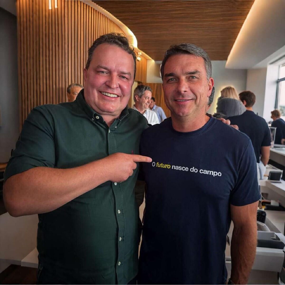 Max Russi e Flávio Bolsonaro