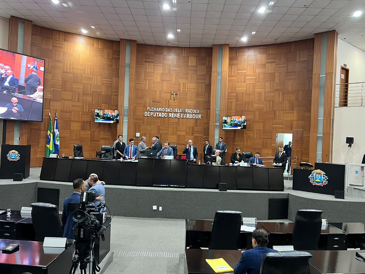 Plenário da AL votação reajuste dos servidores do TJMT