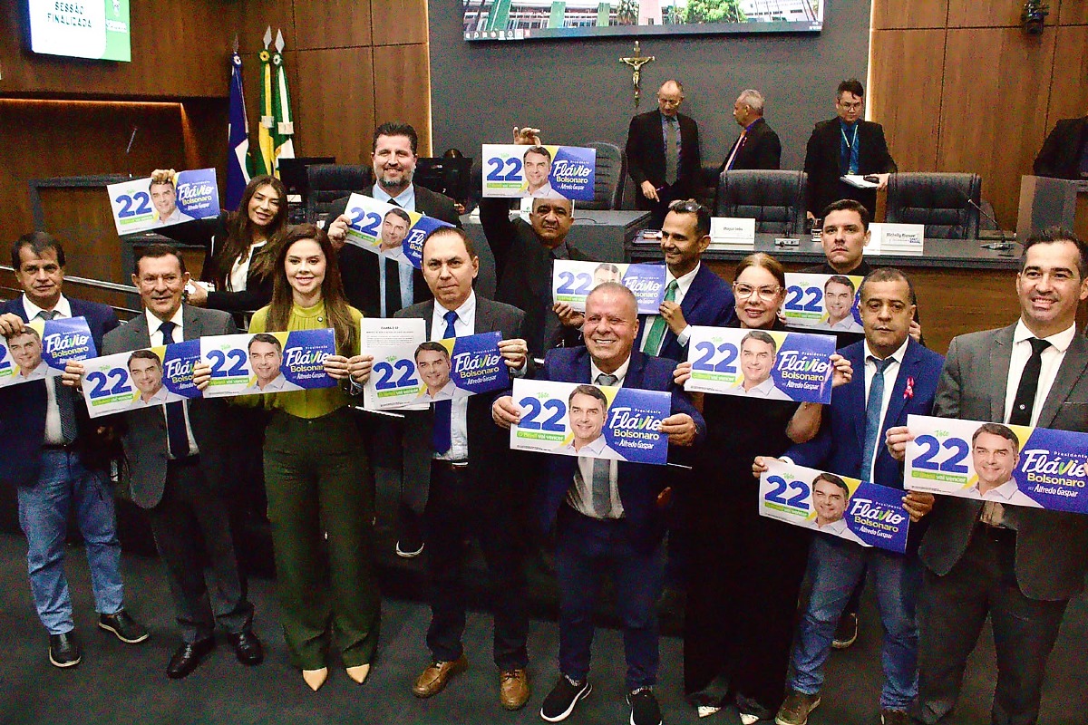 Vereadores que apoiam Flávio