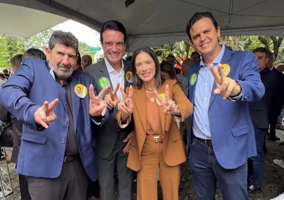 Da esquerda para direita: Dr. João, Léo Bortolin, Janaina Riva e Thiago Silva