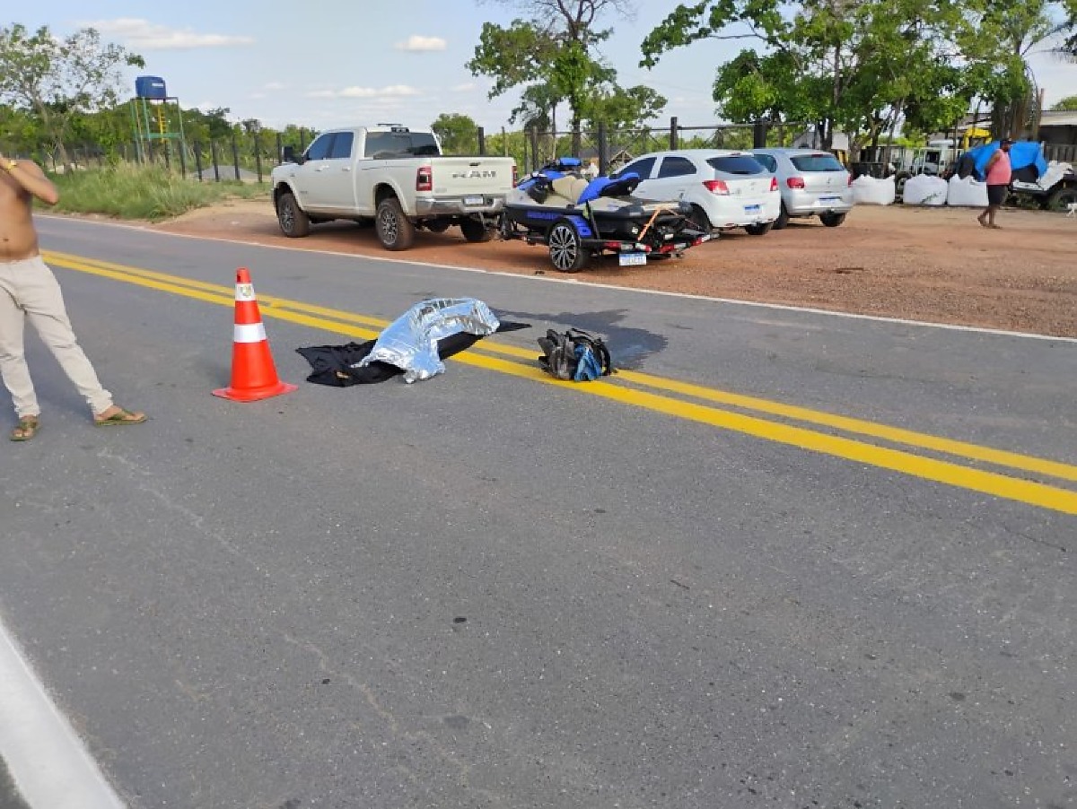 Homem morre em acidente entre moto e caminhonete na MT-351