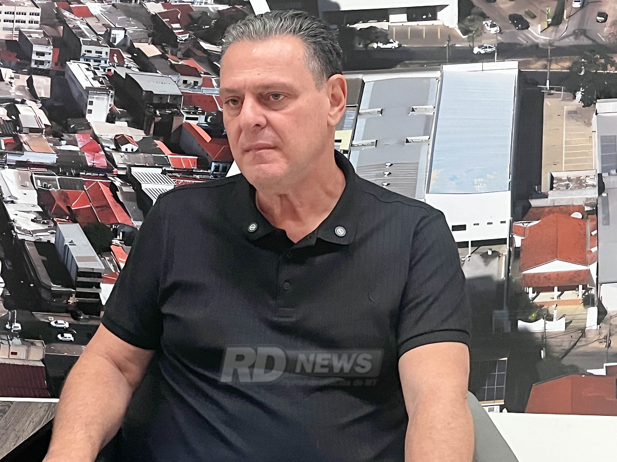 Senador Carlos F&aacute;varo