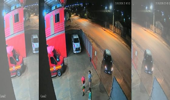 Bebê engasgado é salvo por bombeiros