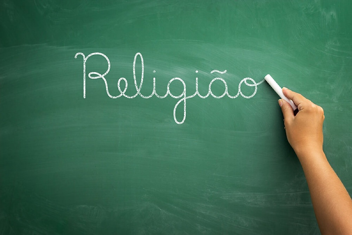 Câmara aprova ensino religioso nas escolas de Cuiabá; aluno pode não aderir e terá aula de reforço