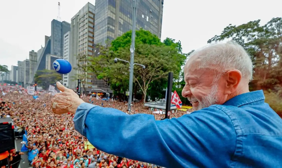 Lula cresce 19% em votos em MT no 2º turno, mas perde para Flávio Bolsonaro; veja