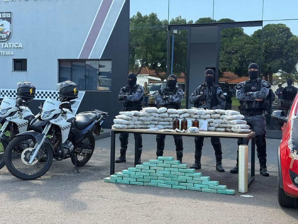 Raio estoura QG do tráfico e apreende droga avaliada em R$ 2,5 milhões