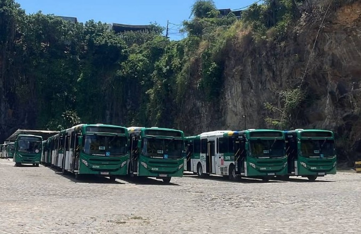 Onibus parados em Salvador no dia da eleição