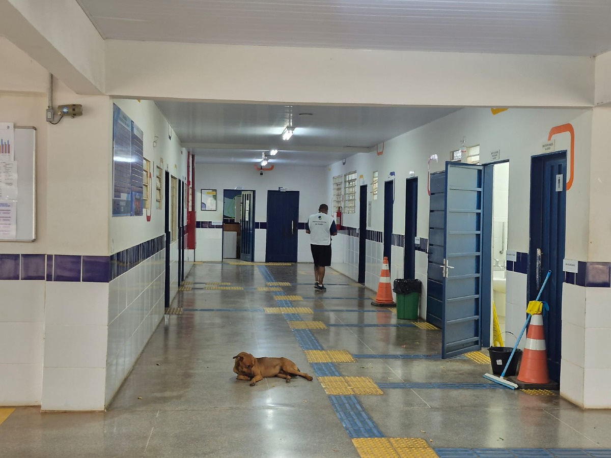 Escola fechad segundo turno