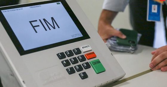 Urna eletrônica votação eleições 2026
