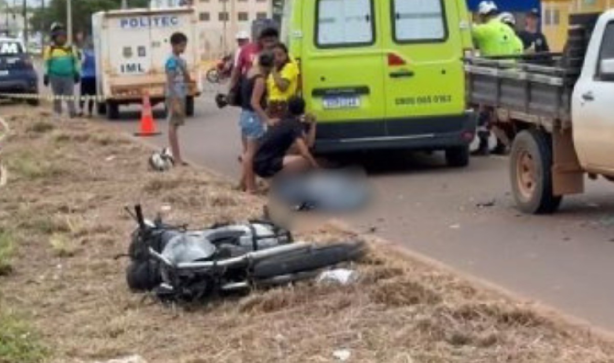 Motociclista morre após colidir contra traseira de Ford Ranger