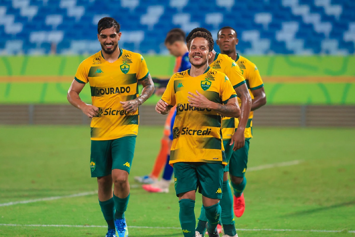 Cuiabá escala time profissional para semifinal da Copa FMF em Rondonópolis
