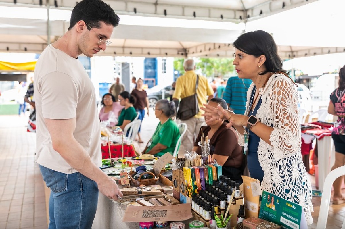 Feira do Servidor Empreendedor reúne expositores em Cuiabá, MT